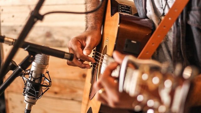 Tuto guitare gratuit - C'est écrit de Francis Cabrel