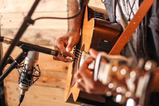 Tuto guitare gratuit - C'est écrit de Francis Cabrel